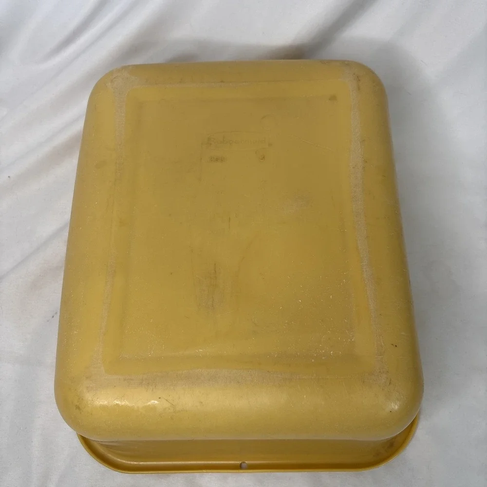 Vintage Rubbermaid Harvest Gold Plastic Dish Pan Basin 2951 USA 11.4 Qt